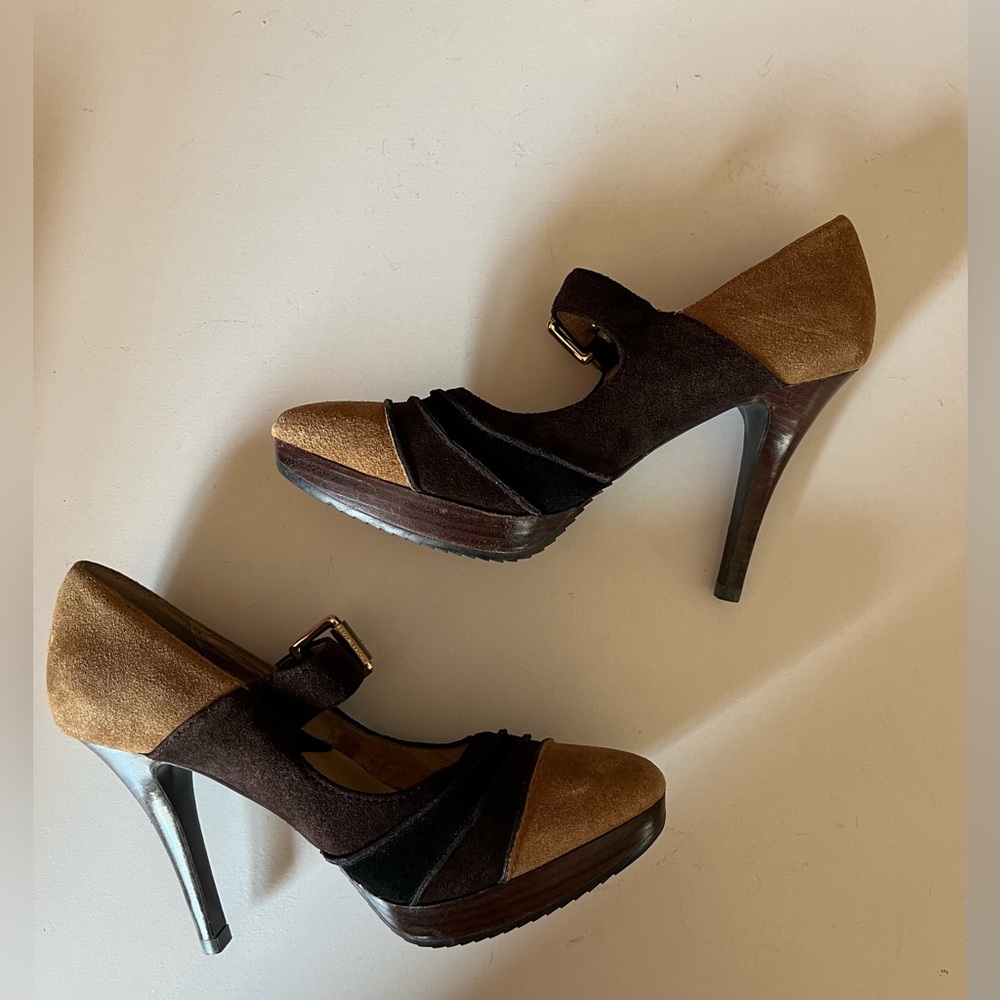 MICHAEL Michael Kors Brown Tan Black Suede Maryjane Gold buckle Pump Size 6.5 - Picture 9 of 16